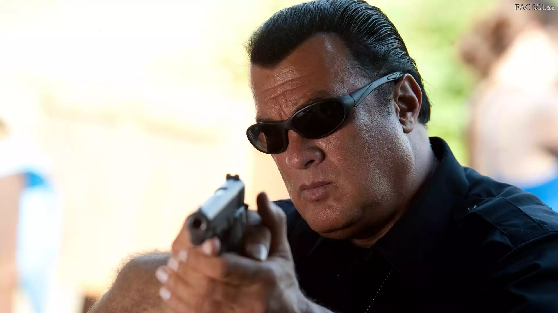 Steven Seagal, Pistolet, Aktor, Okulary
